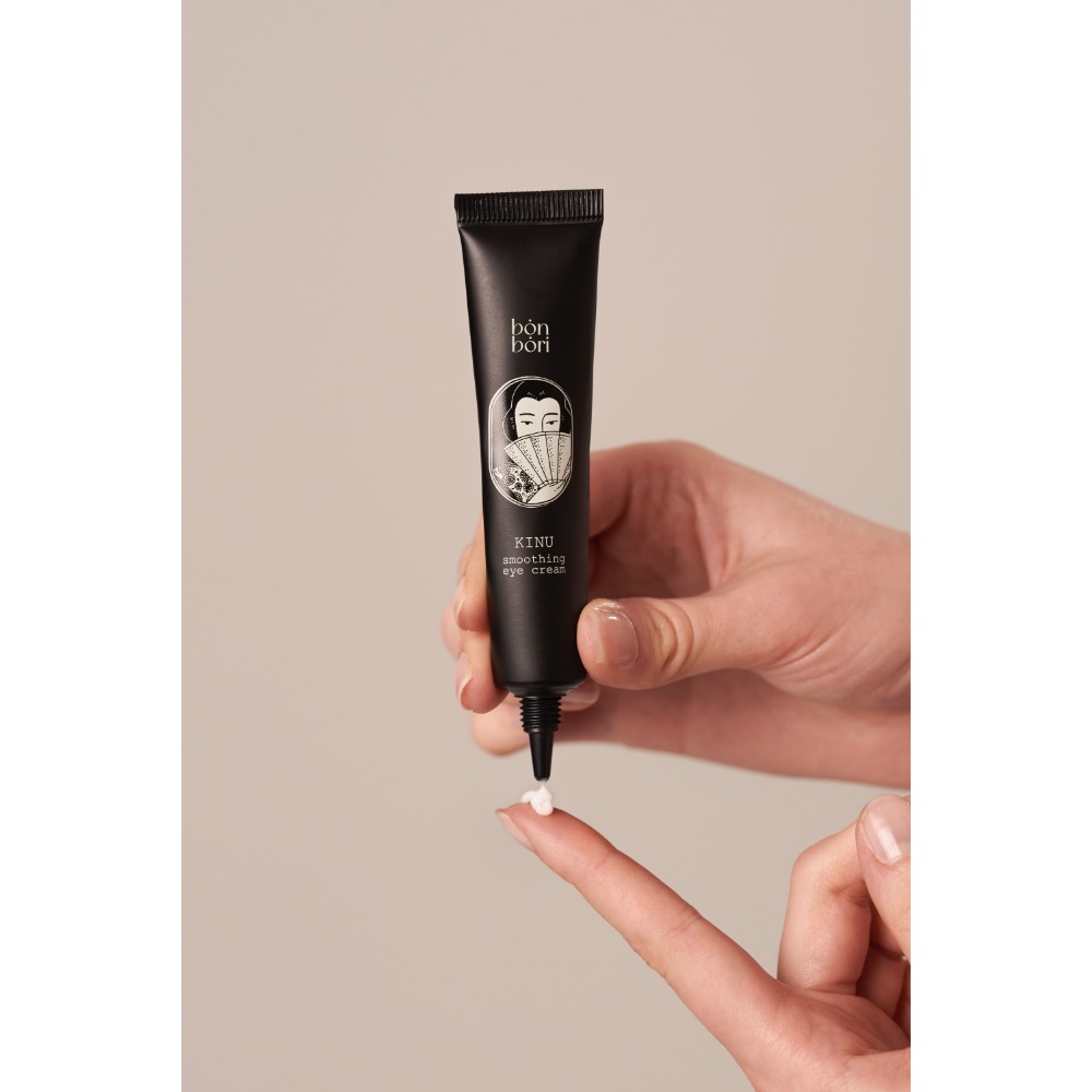 Kinu contorno occhi BONBORI crema levigante antiage per rughe e occhiaie con peptidi botox-like.